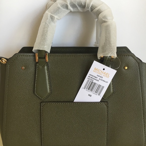 MICHAEL KORS OLIVE/BALLET MESSENGER NWT - Picture 4 of 7